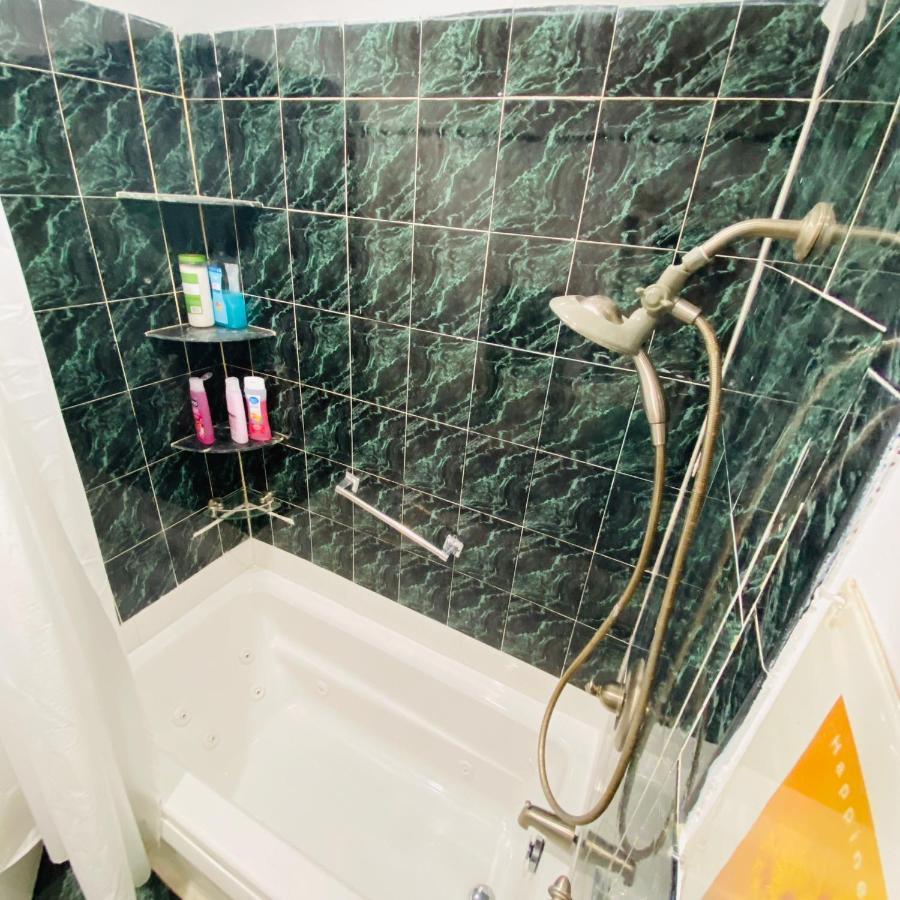 Room With Jacuzzi, Massage Seat, And Parking Space, The Best Choices!! North Bergen Εξωτερικό φωτογραφία